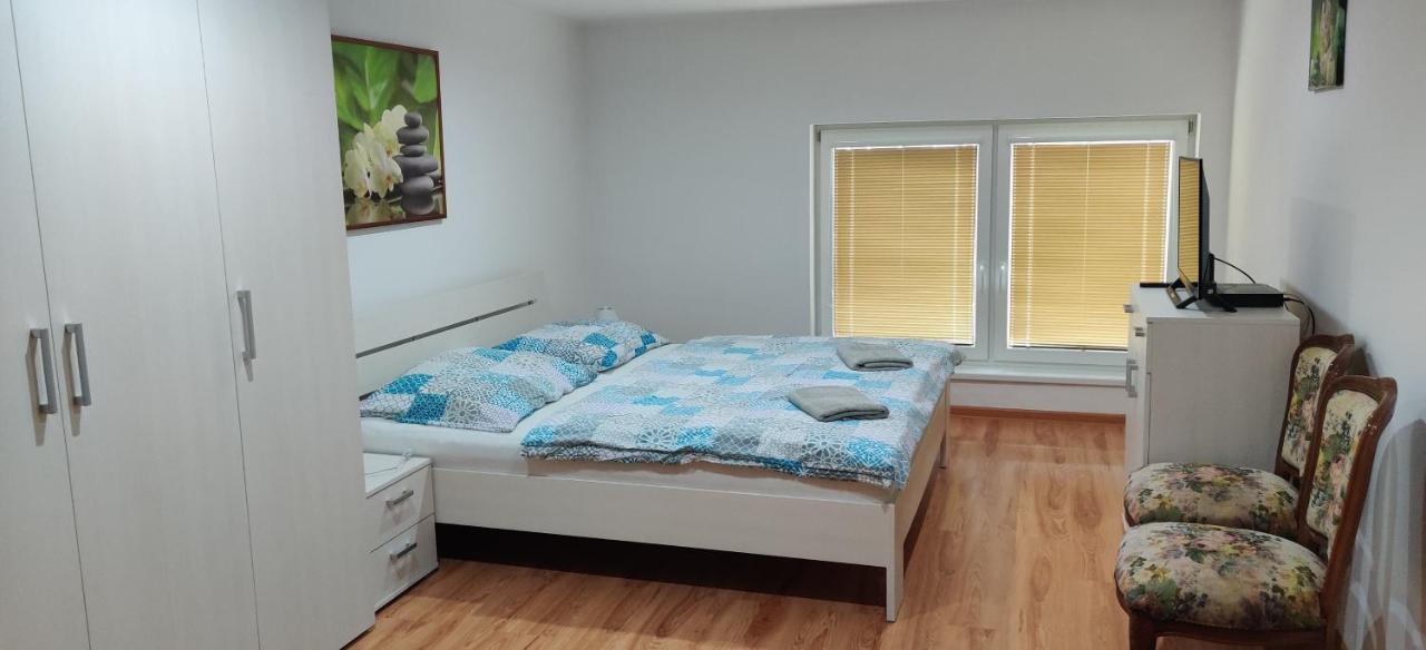 Privat Velvet Guest House Turcianske Teplice Ngoại thất bức ảnh
